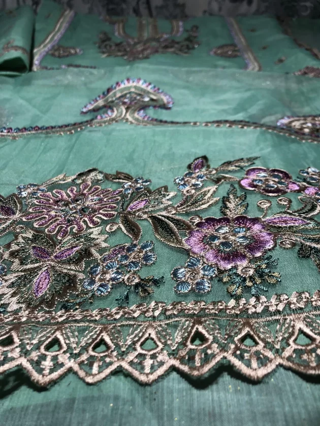 Best Asian and Pakistani Clothes Online. A popular UK provider of Fashion, with luxury and designer brands in clothing, for all occasions.
