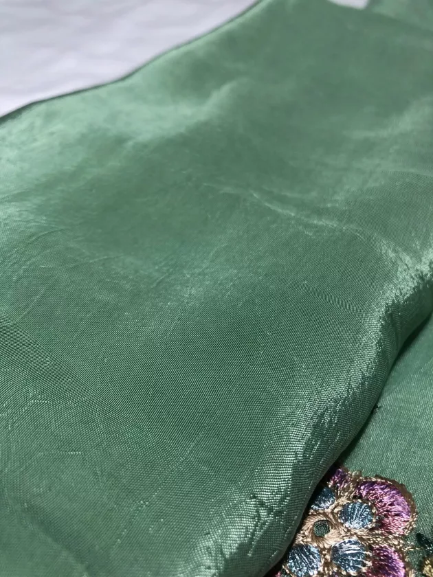 Best Asian and Pakistani Clothes Online. A popular UK provider of Fashion, with luxury and designer brands in clothing, for all occasions.