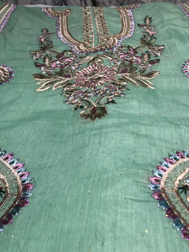 Best Asian and Pakistani Clothes Online. A popular UK provider of Fashion, with luxury and designer brands in clothing, for all occasions.