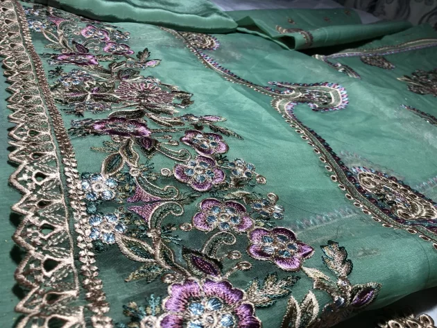 Best Asian and Pakistani Clothes Online. A popular UK provider of Fashion, with luxury and designer brands in clothing, for all occasions.