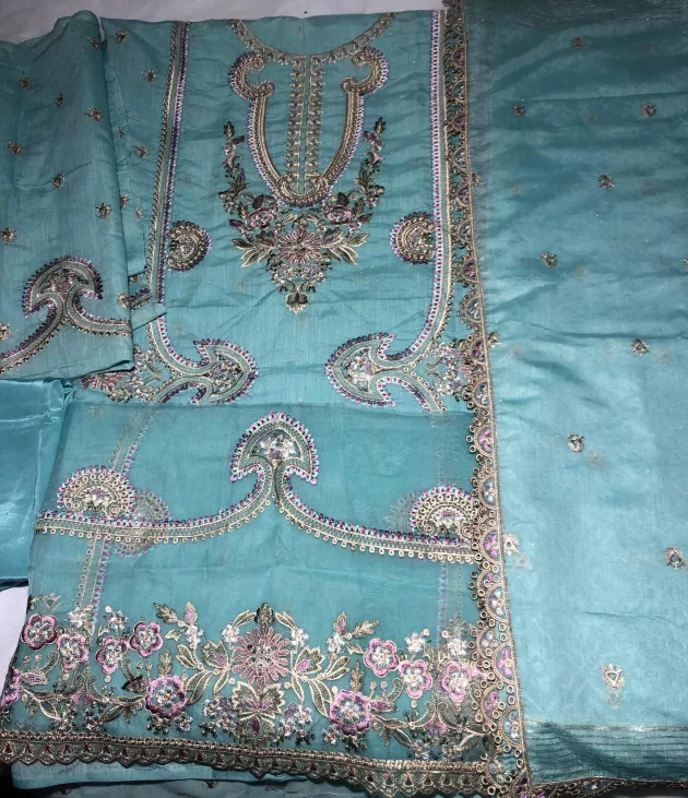Best Asian and Pakistani Clothes Online. A popular UK provider of Fashion, with luxury and designer brands in clothing, for all occasions.