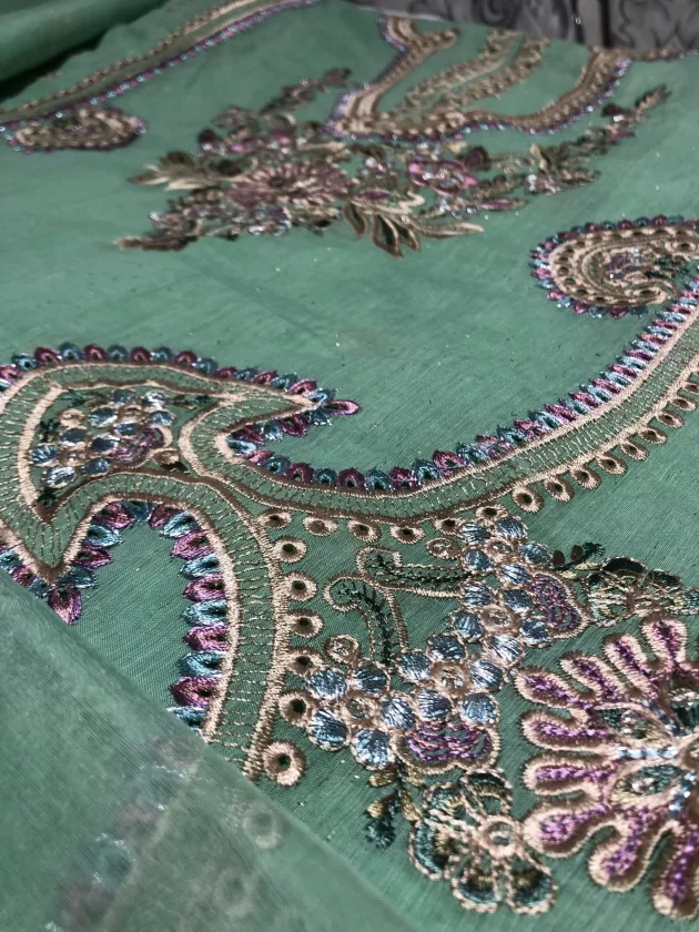 Best Asian and Pakistani Clothes Online. A popular UK provider of Fashion, with luxury and designer brands in clothing, for all occasions.