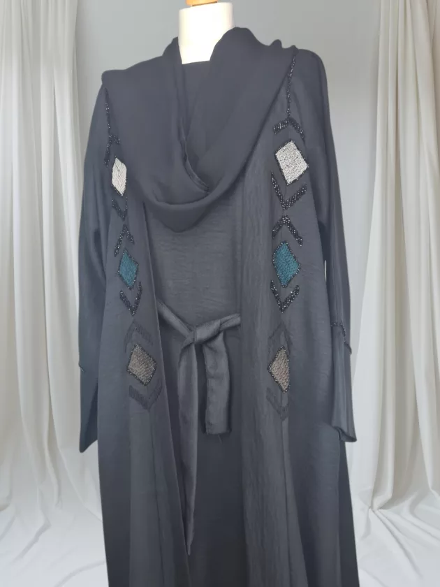 High Quality Dubai Abaya with Embroidery-Black