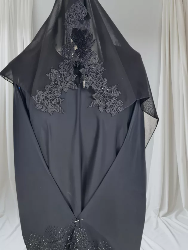 High Quality Elegant Dubai Abaya with Embroidery-Black )